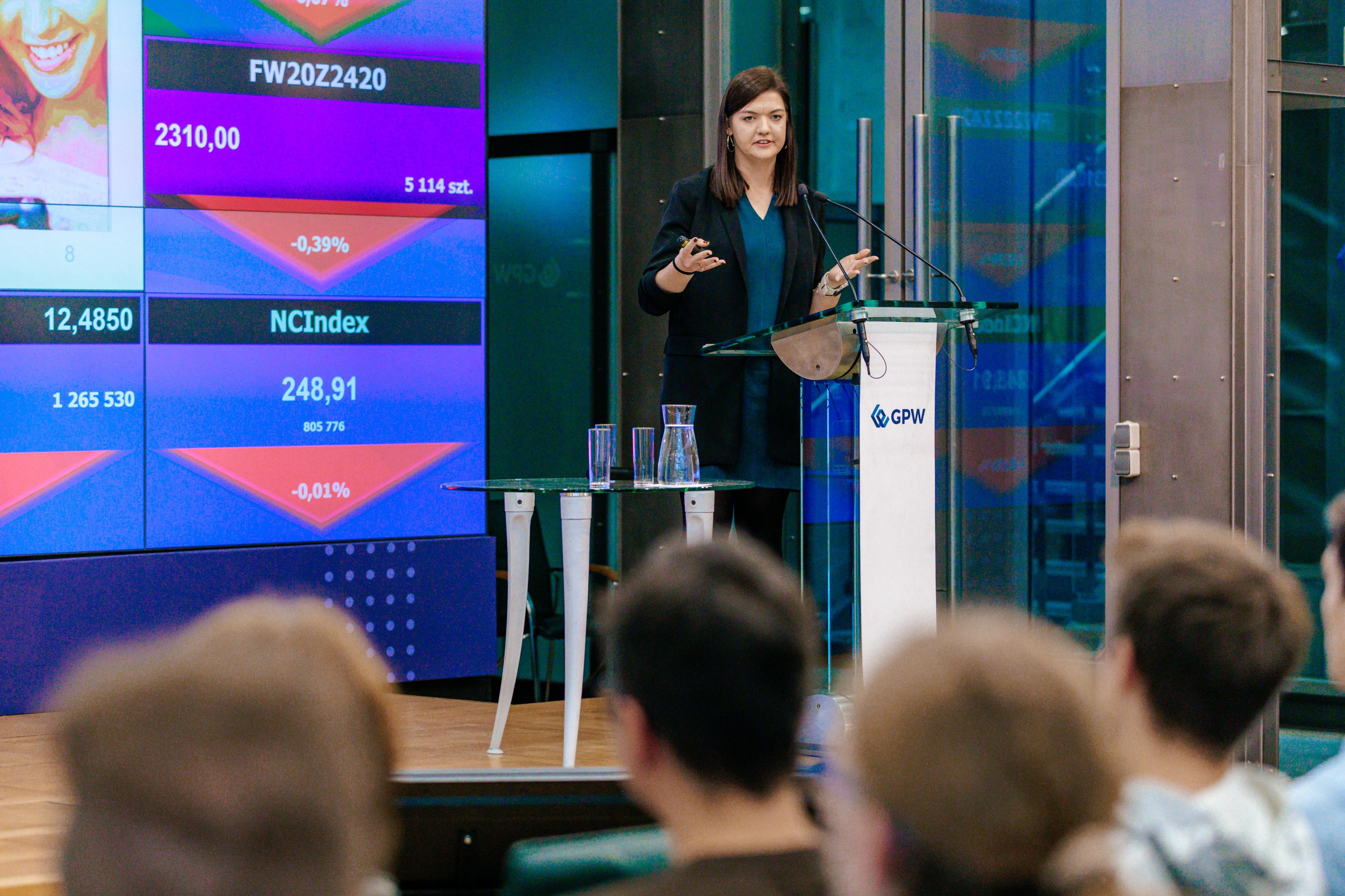 Agata Ślusarek on the stage