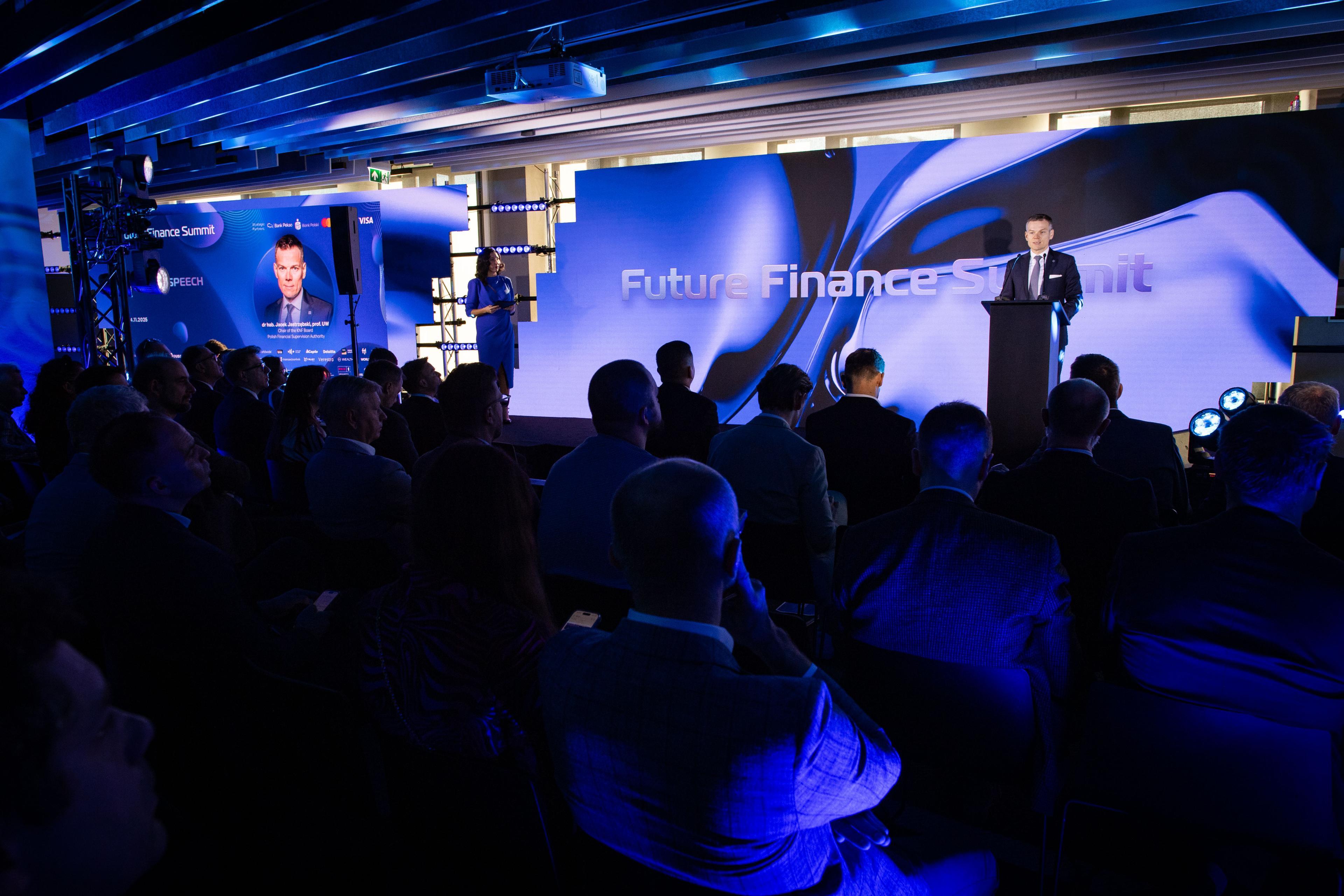 Jacek Jastrzębski on stage and audience