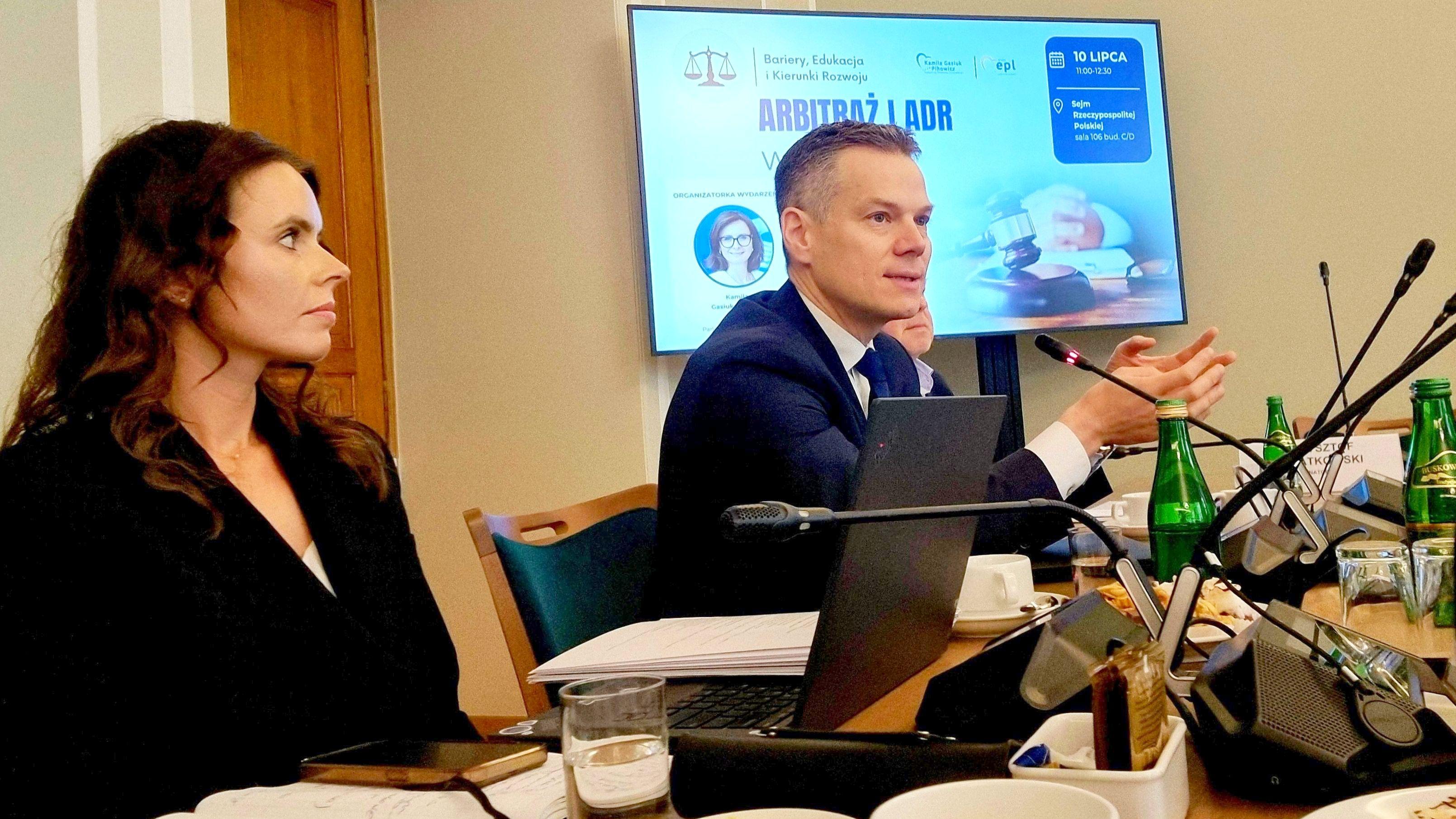 Jacek Jastrzębski w Sejmie RP wziął udział w konferencji nt. arbitrażu i ADR w Polsce