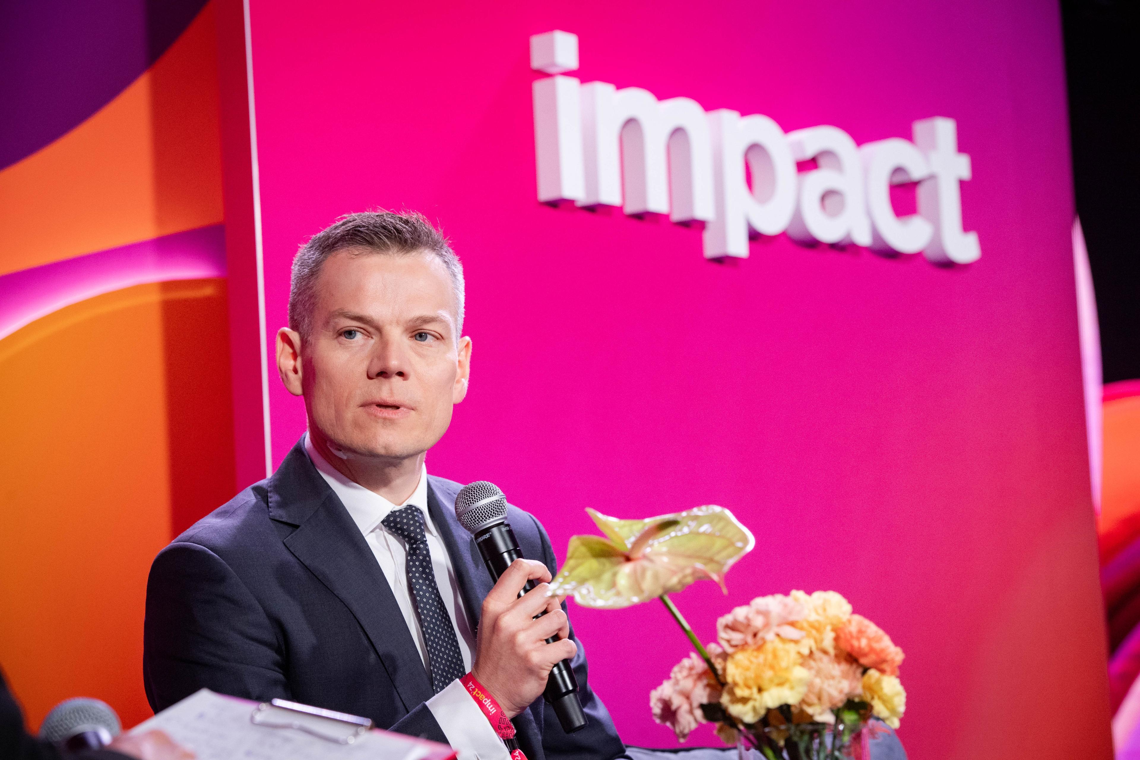 Jacek Jastrzębski with microphone