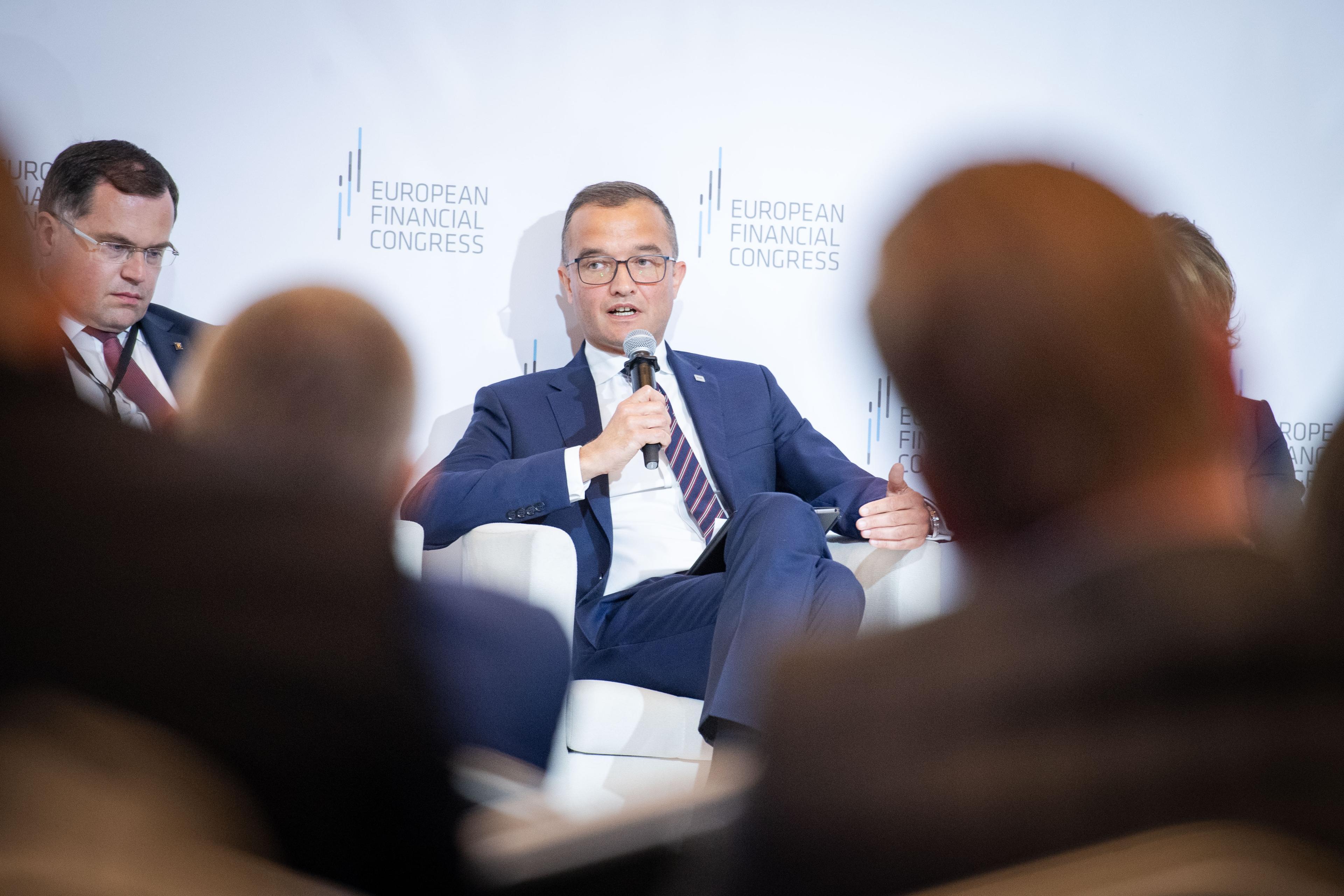 Marcin Mikołajczyk during debate