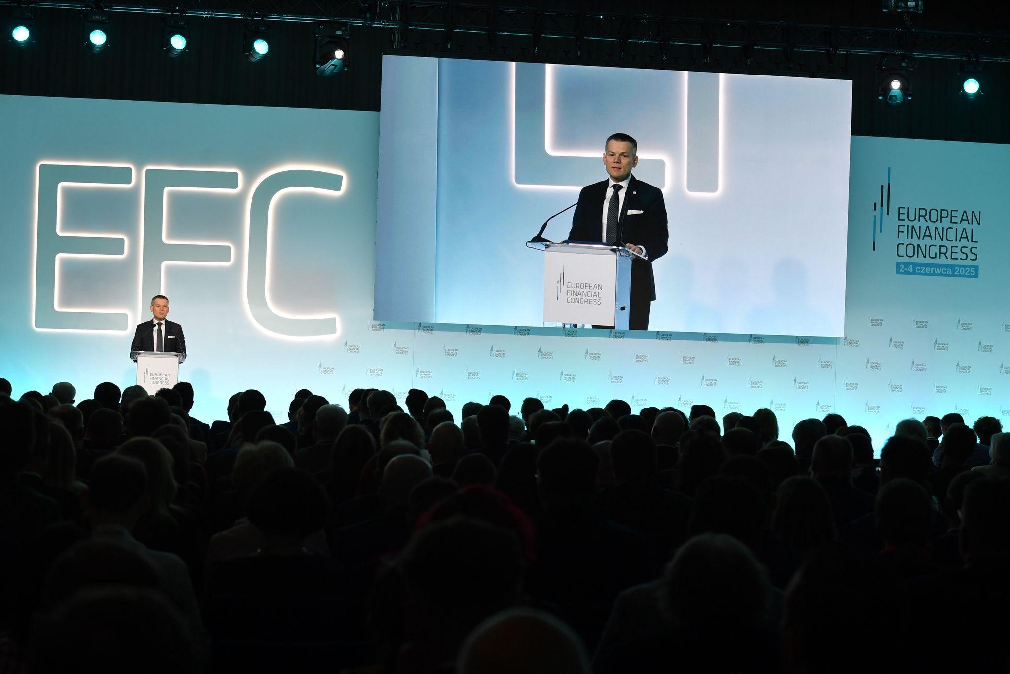 auditorium and Jacek Jastrzębski on stage