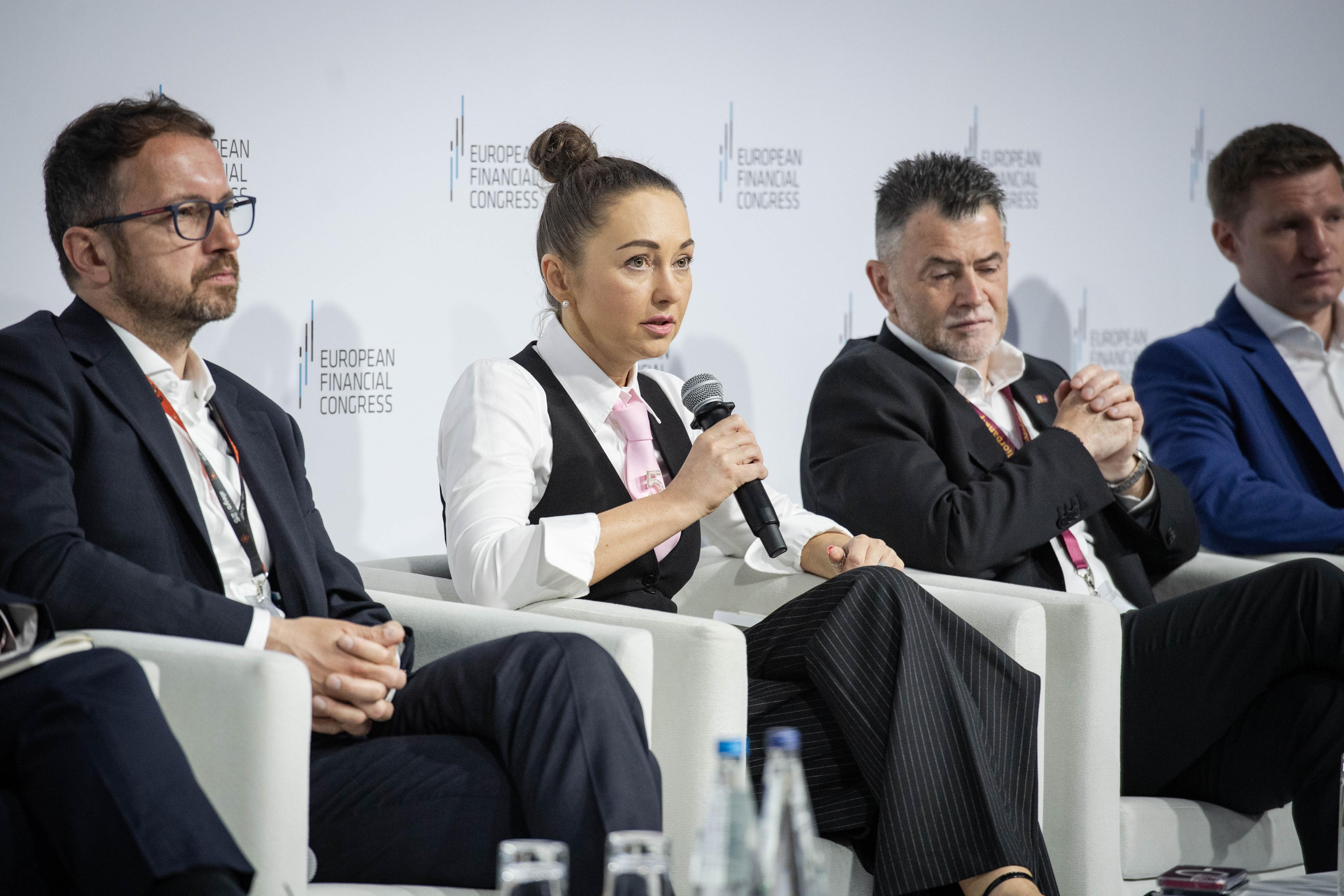 Agnieszka Beata Kowalska w panelu o Consumer Finance - EKF