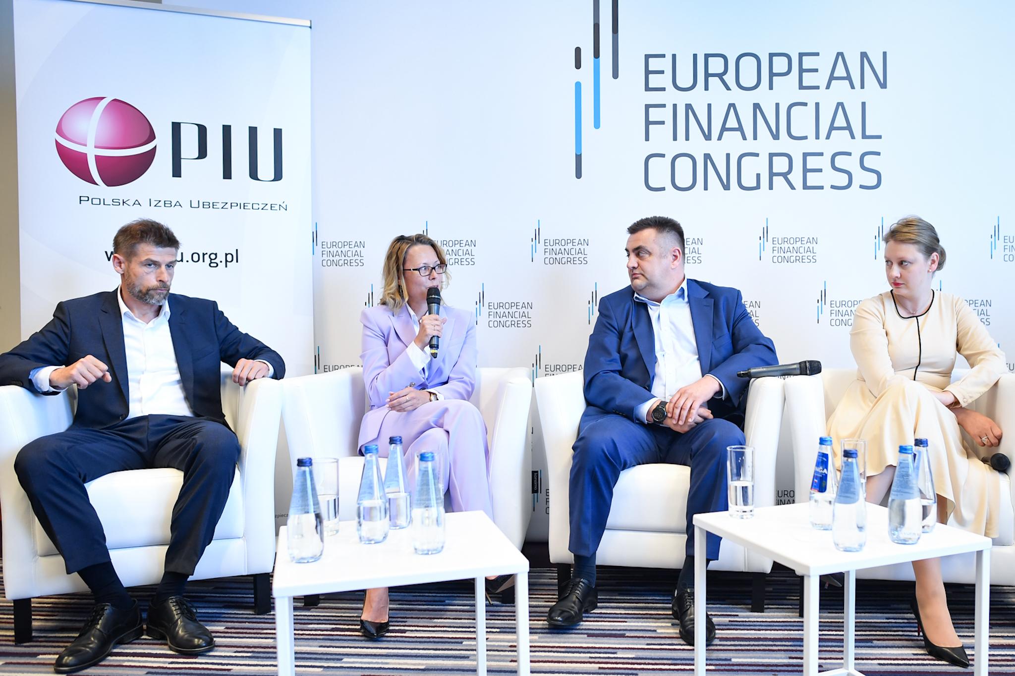 Daria_Ringwelska_na_EKF_podczas_panelu_Rola_ubezpieczen_w_transformacji_sektora_energetycznego