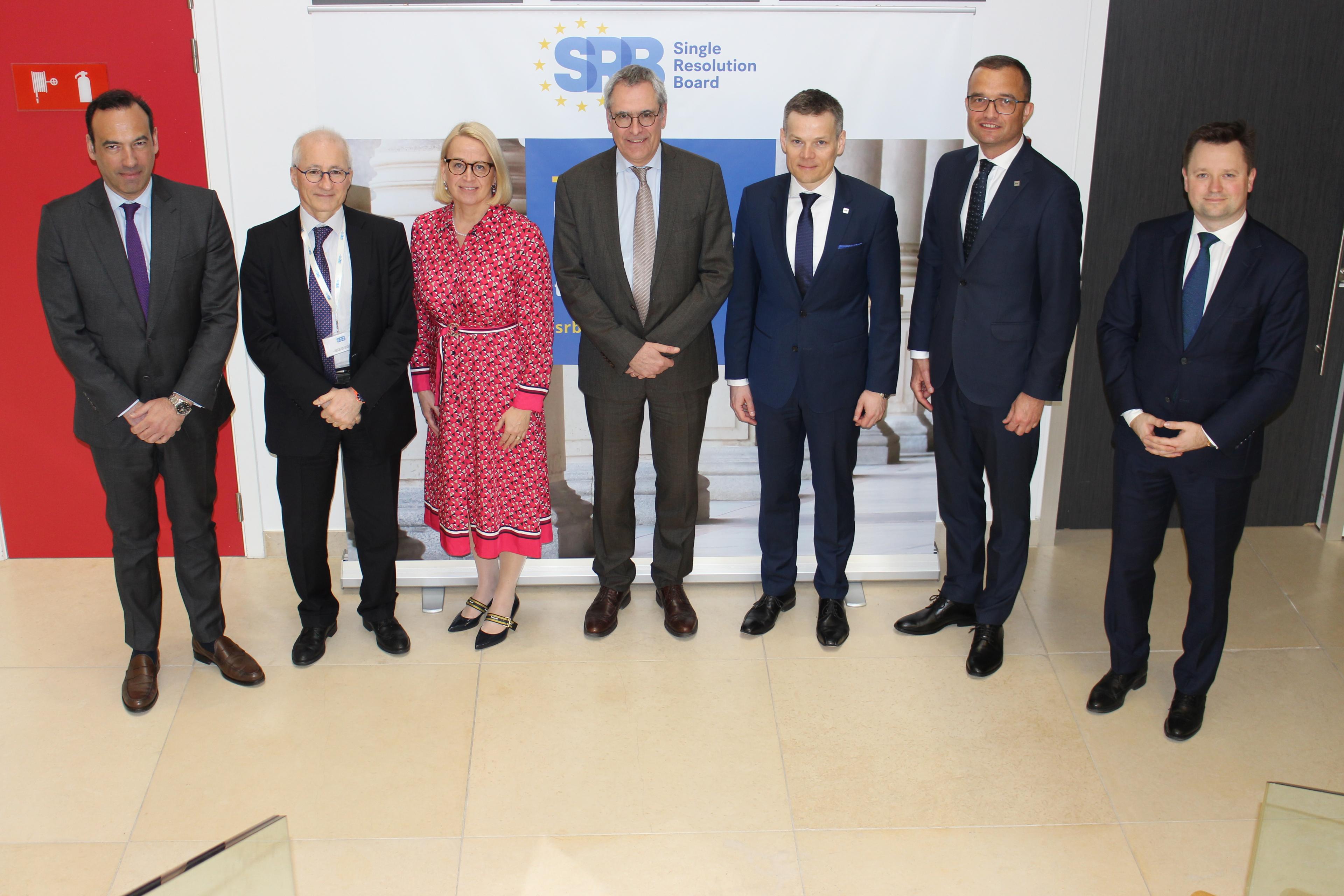 Delegacja_UKNF_na_spotkaniu_z_Przewodniczacym_oraz_Czlonkami_SRB