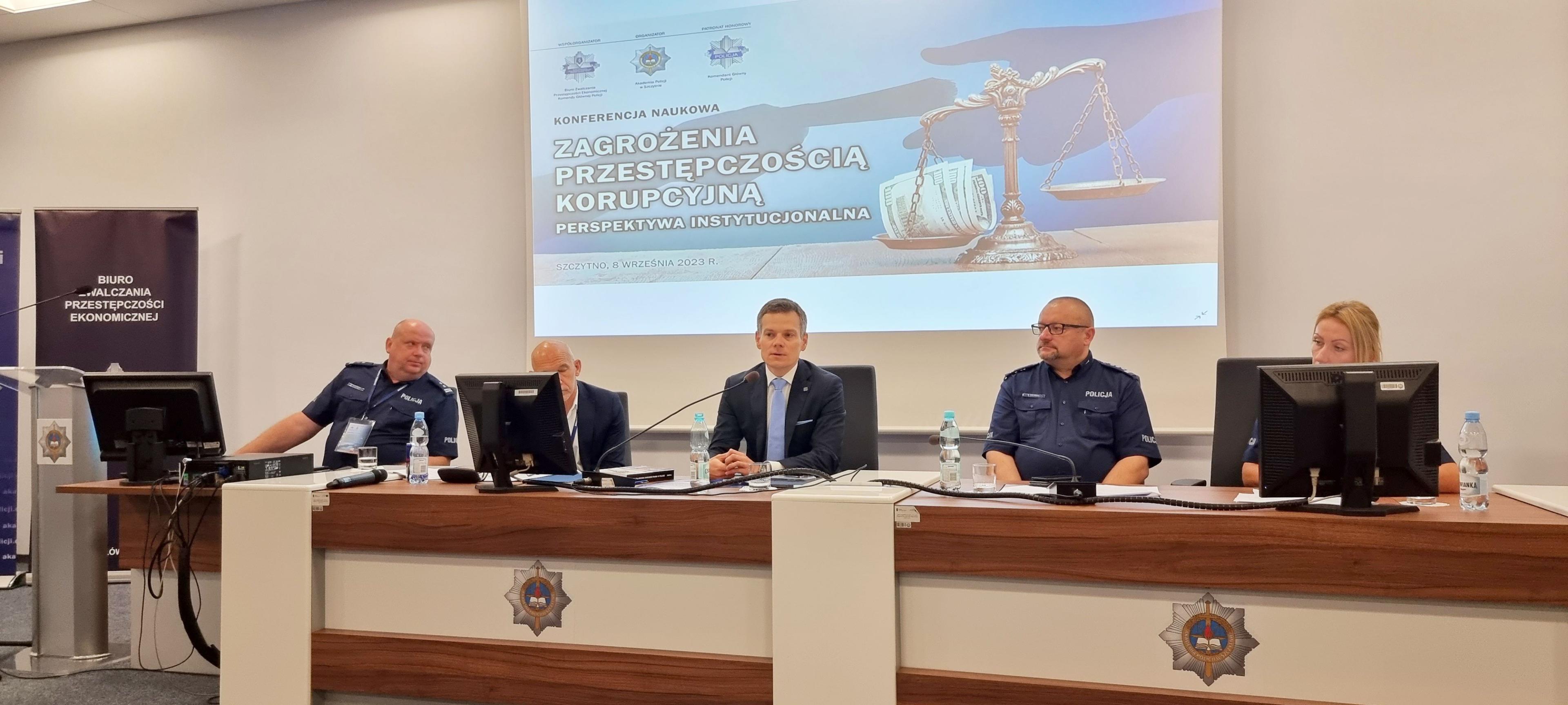 Jacek Jastrzębski wystąpił na konferencji Akademii Policji w Szczytnie