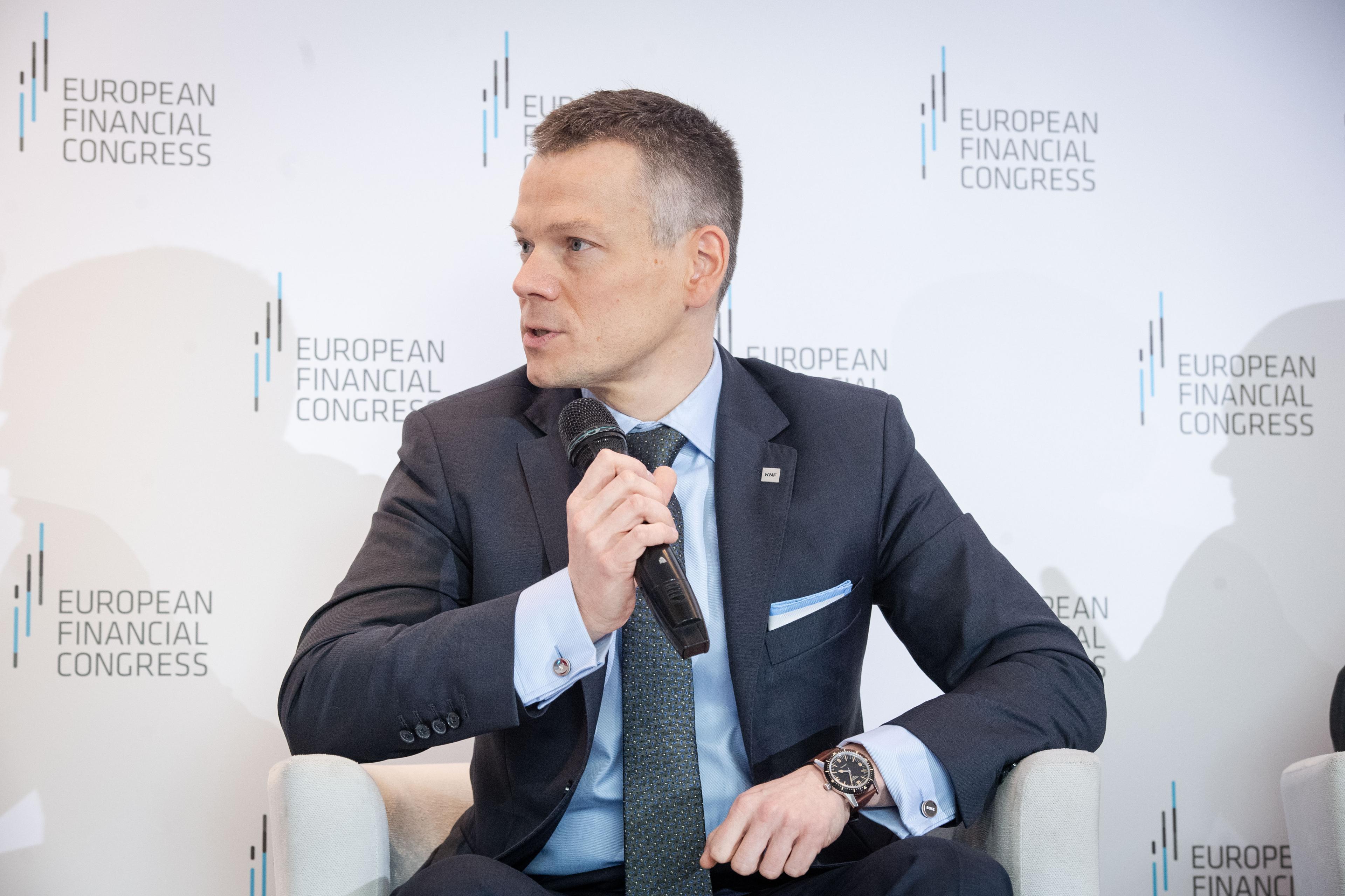 EKF: Jacek Jastrzębski w panelach o ochronie praw konsumentów oraz rozwoju sektora bankowego - 1