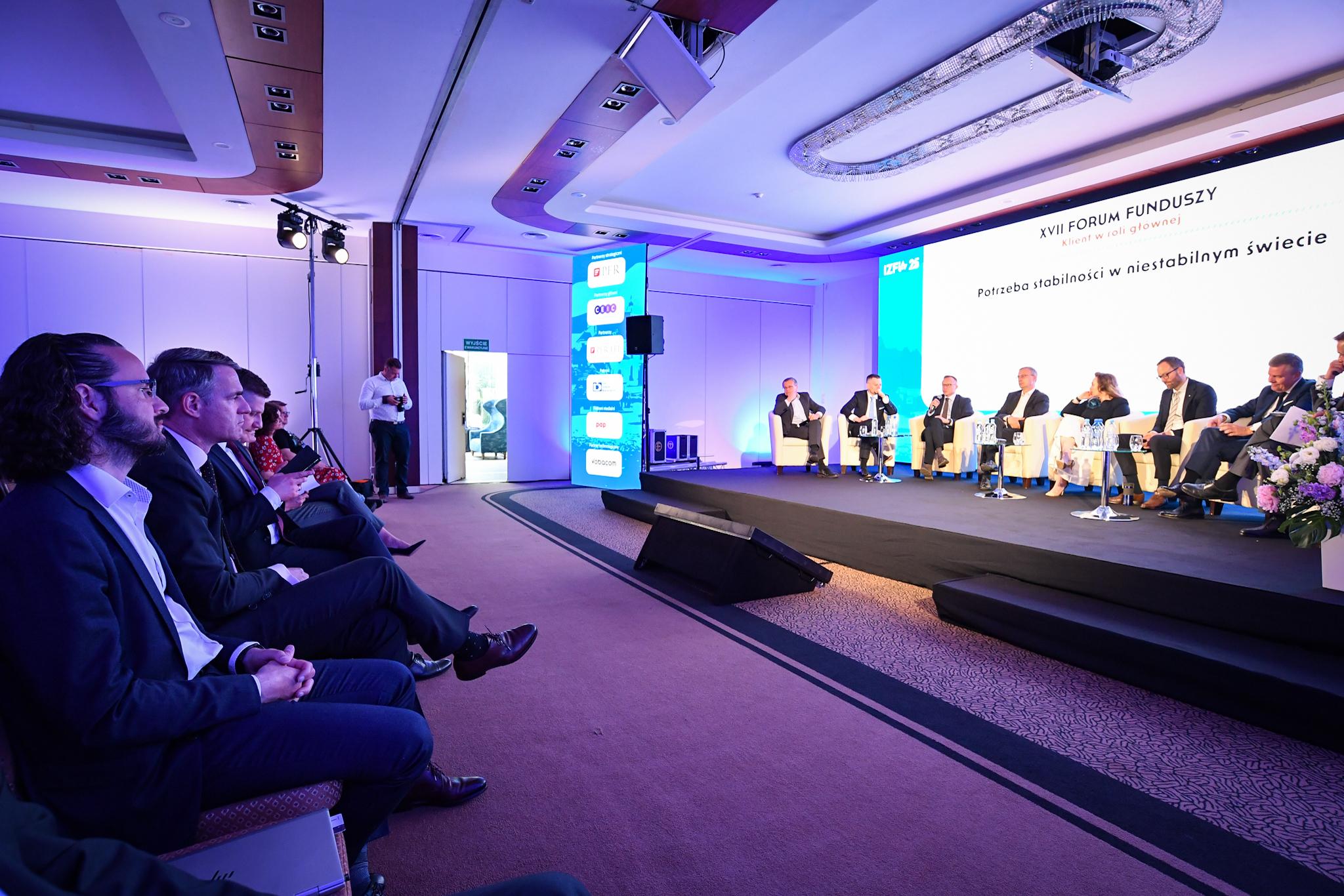 Jacek_Jastrzebski_wzial_udzial_w_panelu_na_XVII_Forum_Funduszy-IZFiA