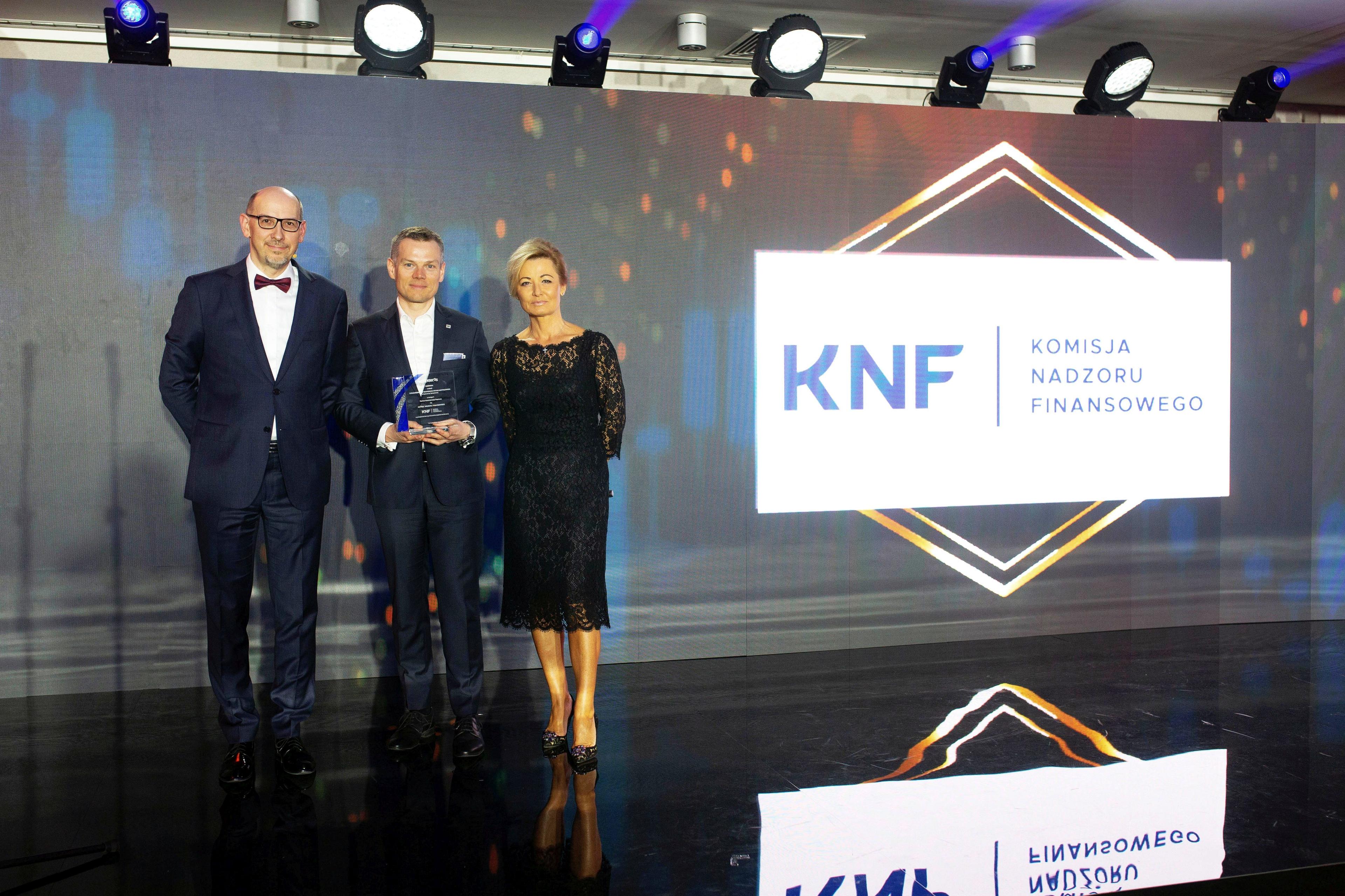 Komisja Nadzoru Finansowego z nagrodą Izby Domów Maklerskich Komisja Nadzoru Finansowego z nagrodą Izby Domów Maklerskich