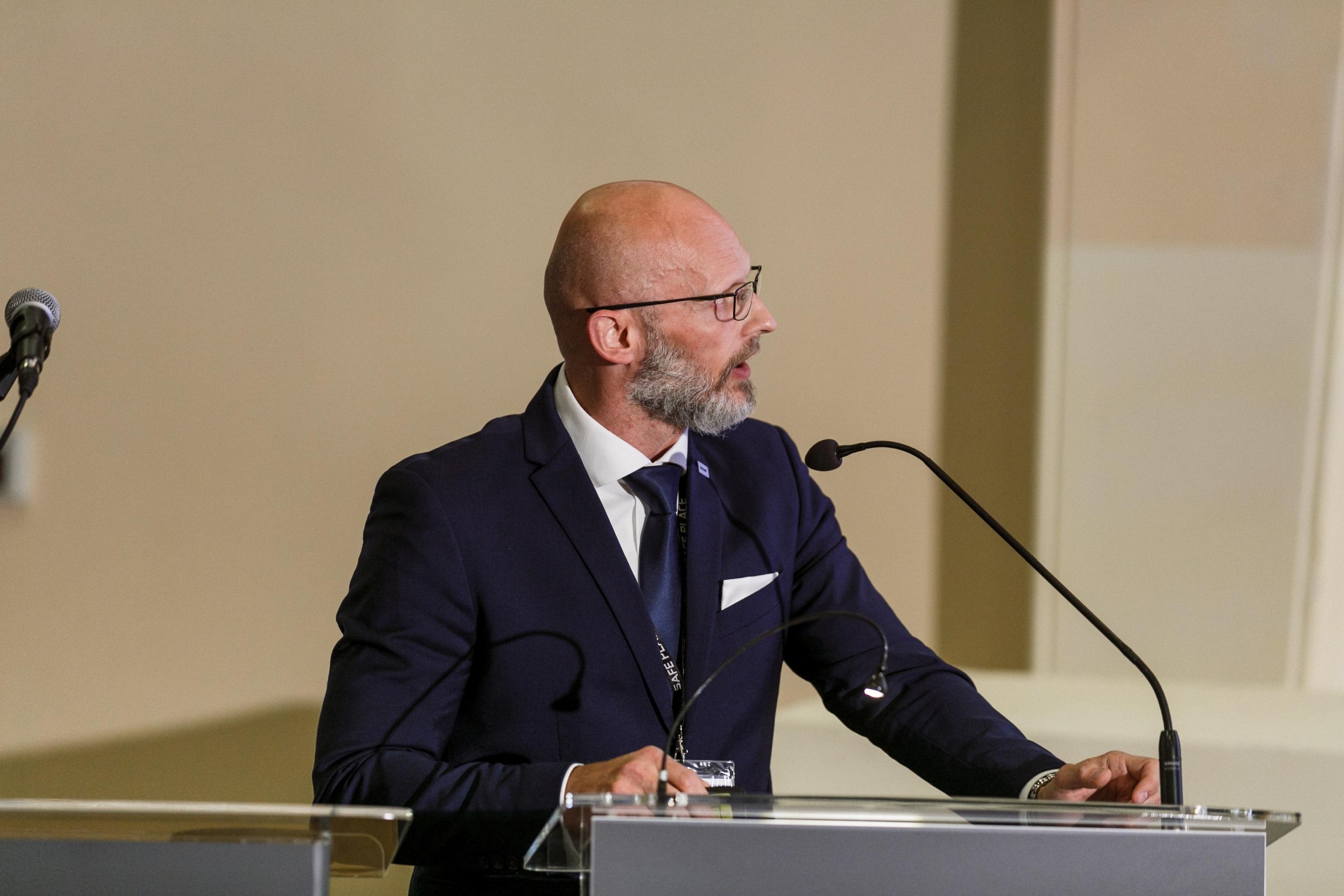 Michal_Stepinski_wzial_udzial_w_kongresie_Safe_Place_2021