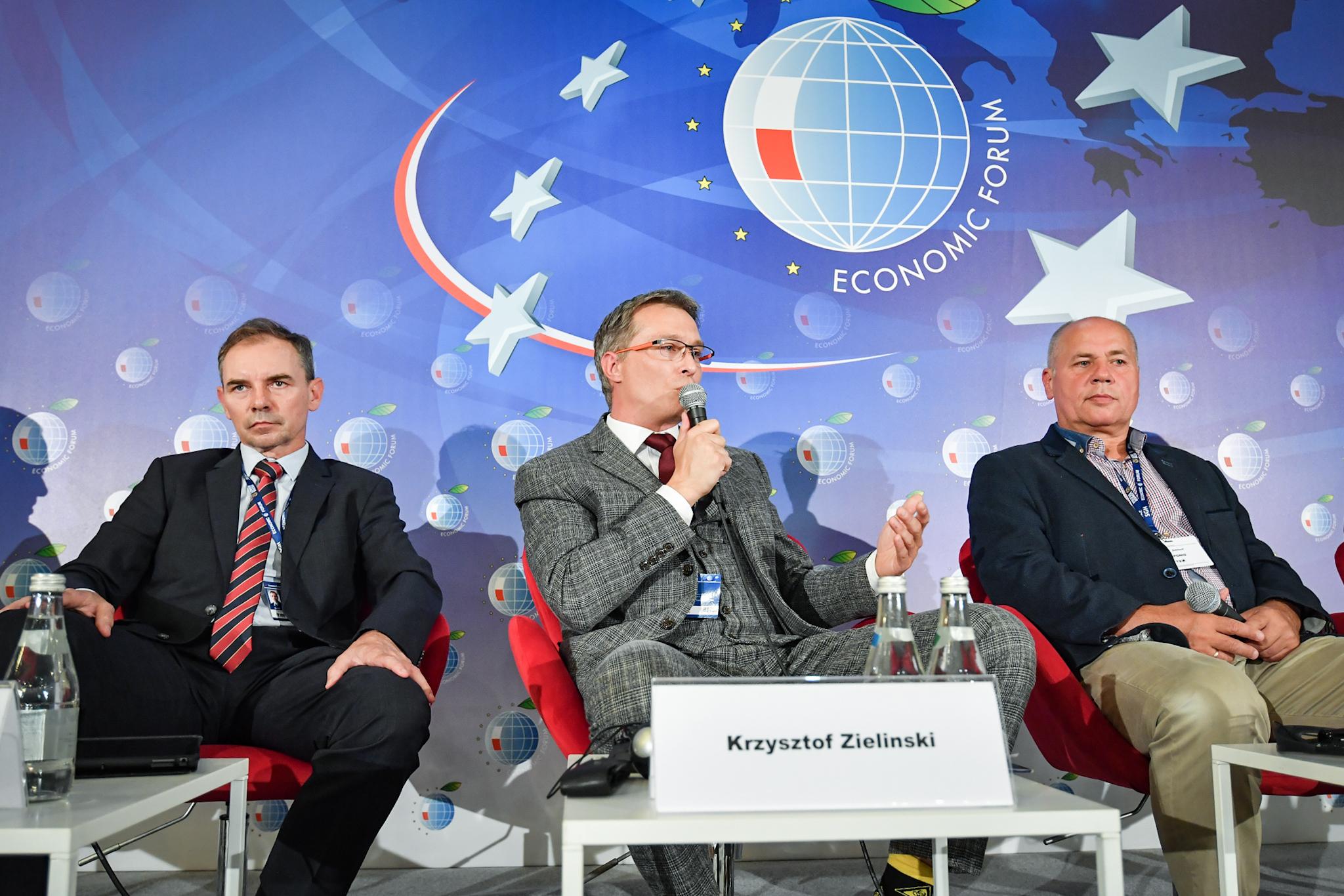 Panelisci-Forum_Ekonomiczne_w Karpaczu