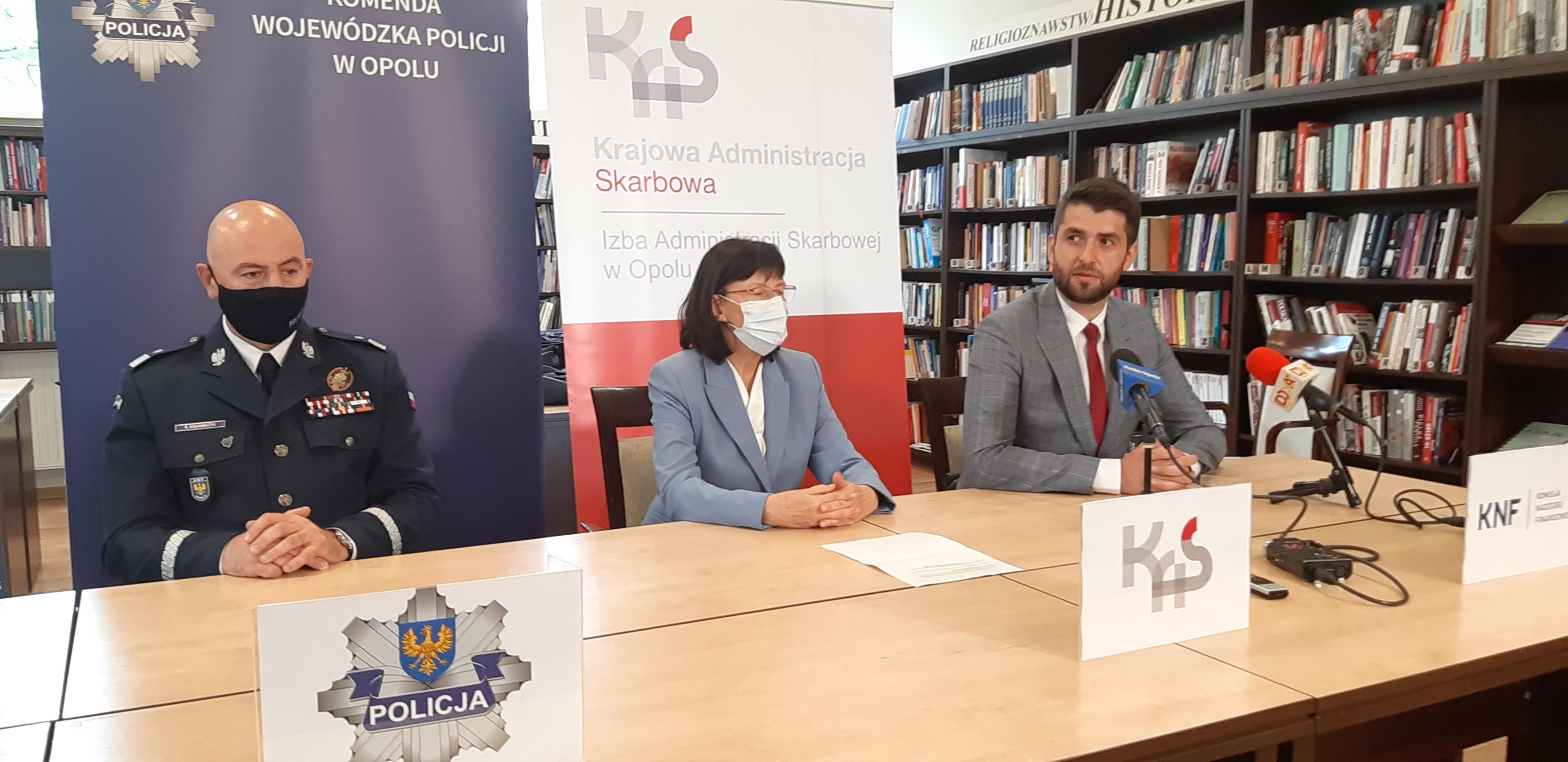 Pawel_Piekutowski_podczas_warsztow_Bezpieczne_klikanie-od_przedszkola_do_seniora