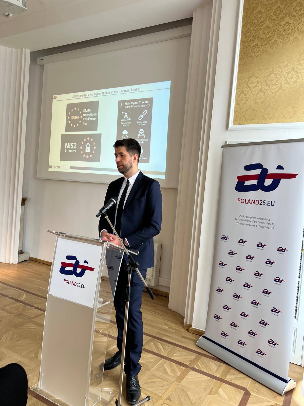 Paweł Piekutowski wprowadził do debaty eksperckiej o cyberbezpieczeństwie