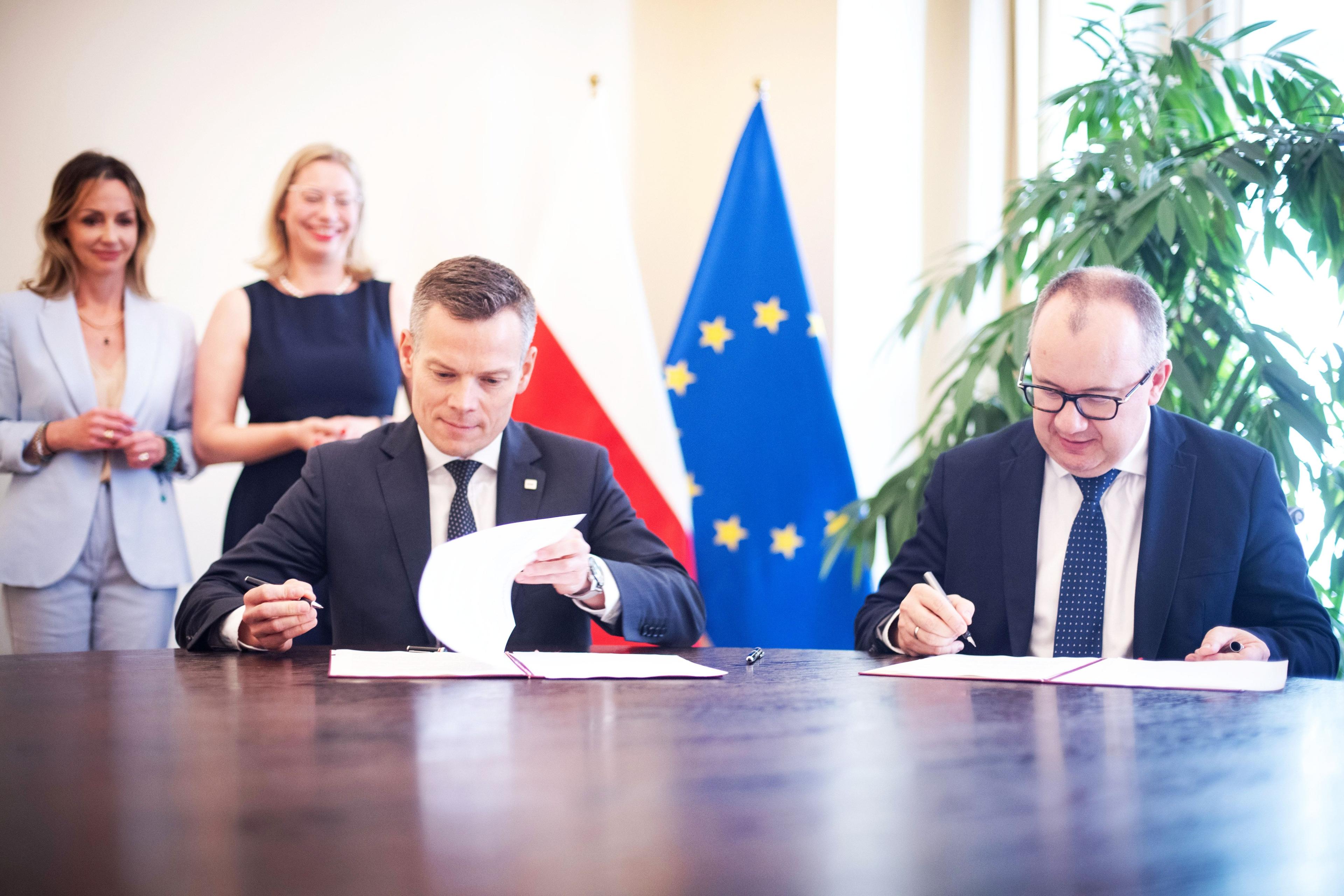 Podpisanie_porozumienia_o_wspolpracy_z_Ministerstwem_Sprawiedliwosci_ Podpisanie_porozumienia_o_wspolpracy_z_Ministerstwem_Sprawiedliwosci_