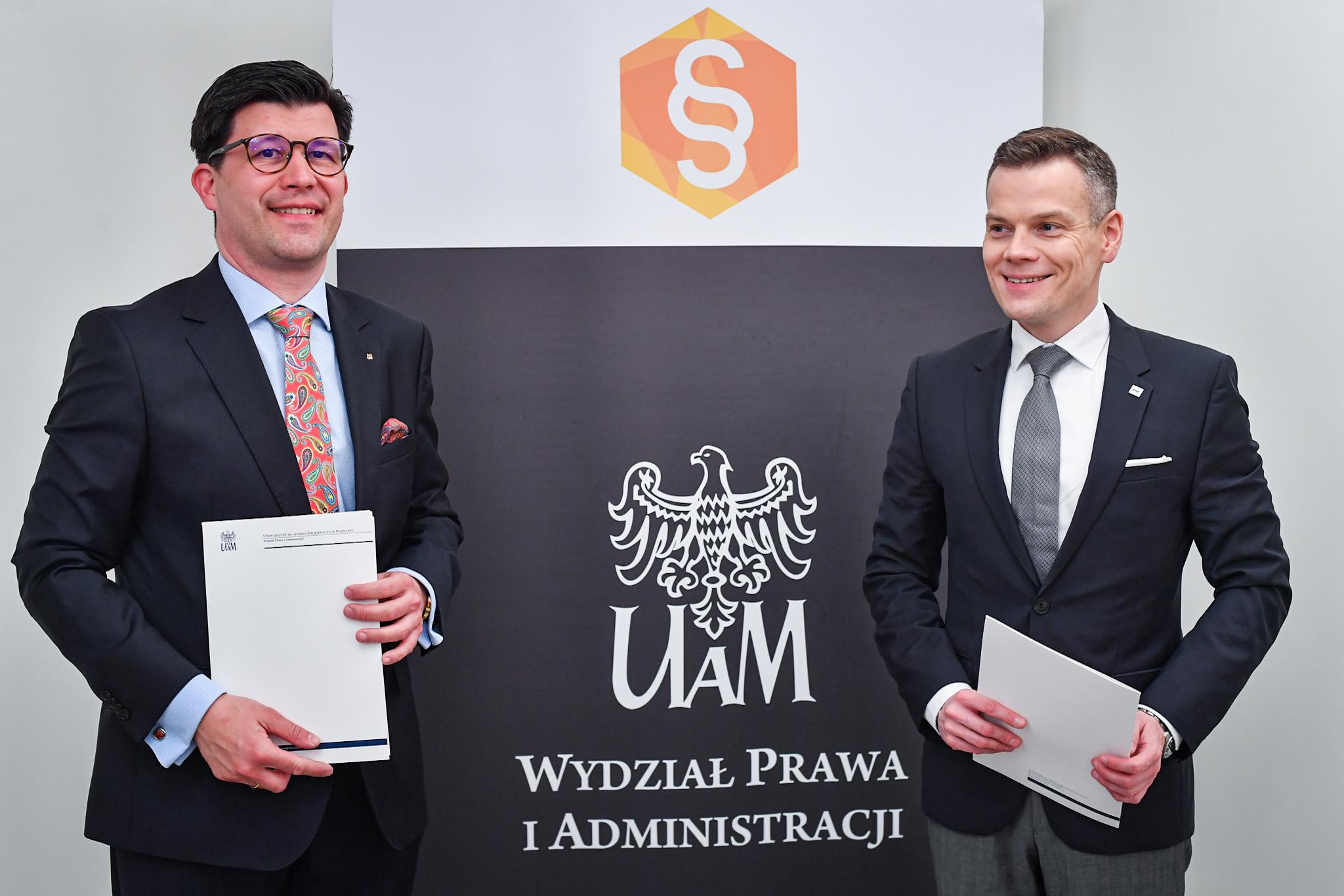 Podpisanie_porozumienia_pomiedzy_UKNF_a_WPiA_Uniwersytetu_im_Adama_Mickiewicza