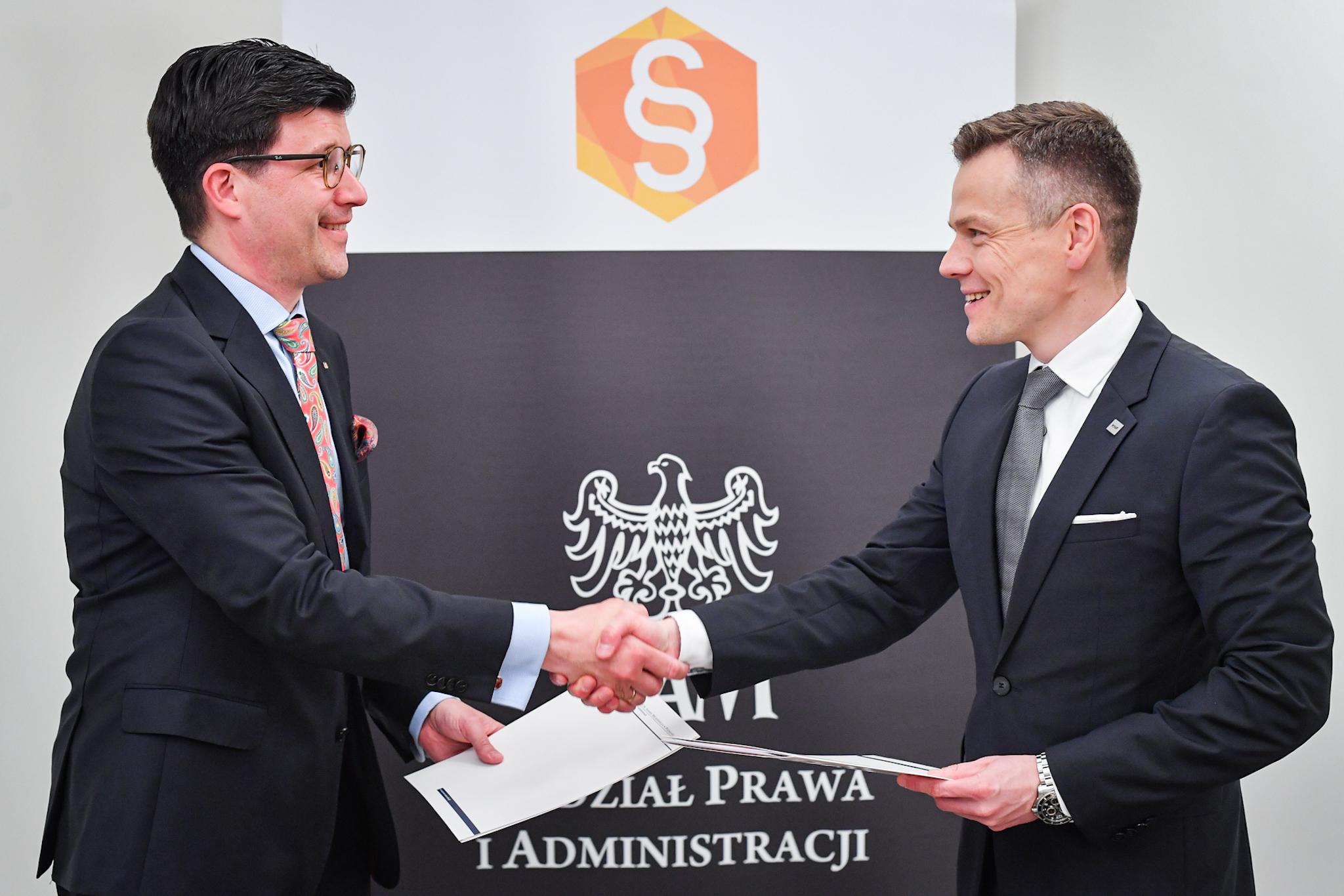 Podpisanie_porozumienia_pomiedzy_UKNF_a_WPiA_Uniwersytetu_im_Adama_Mickiewiczaw_Poznaniu