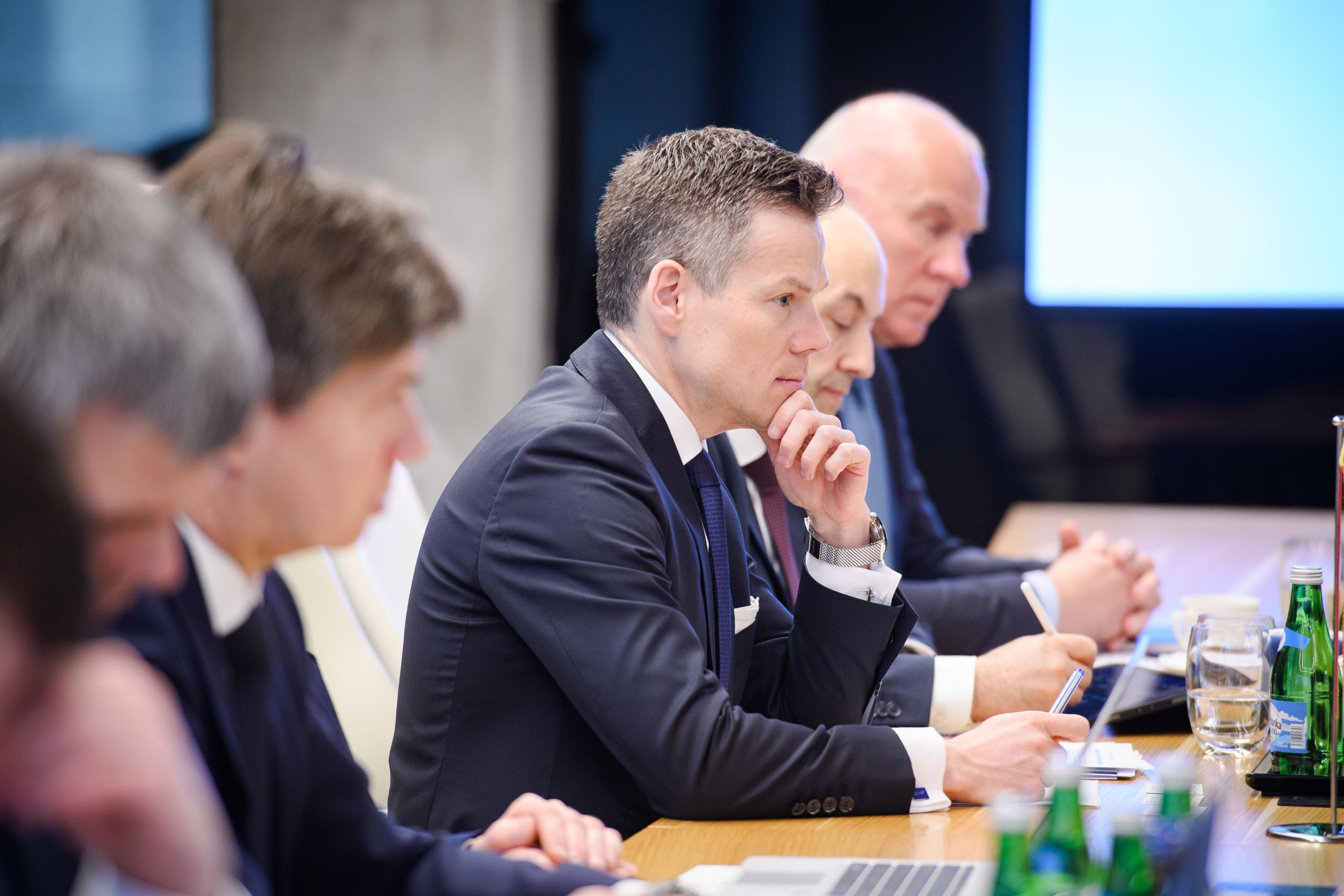 Spotkanie_PrzewodniczacegoKNF_z_PrzewodniczacymFSC_Korei.jpg Spotkanie_PrzewodniczacegoKNF_z_PrzewodniczacymFSC_Korei.jpg