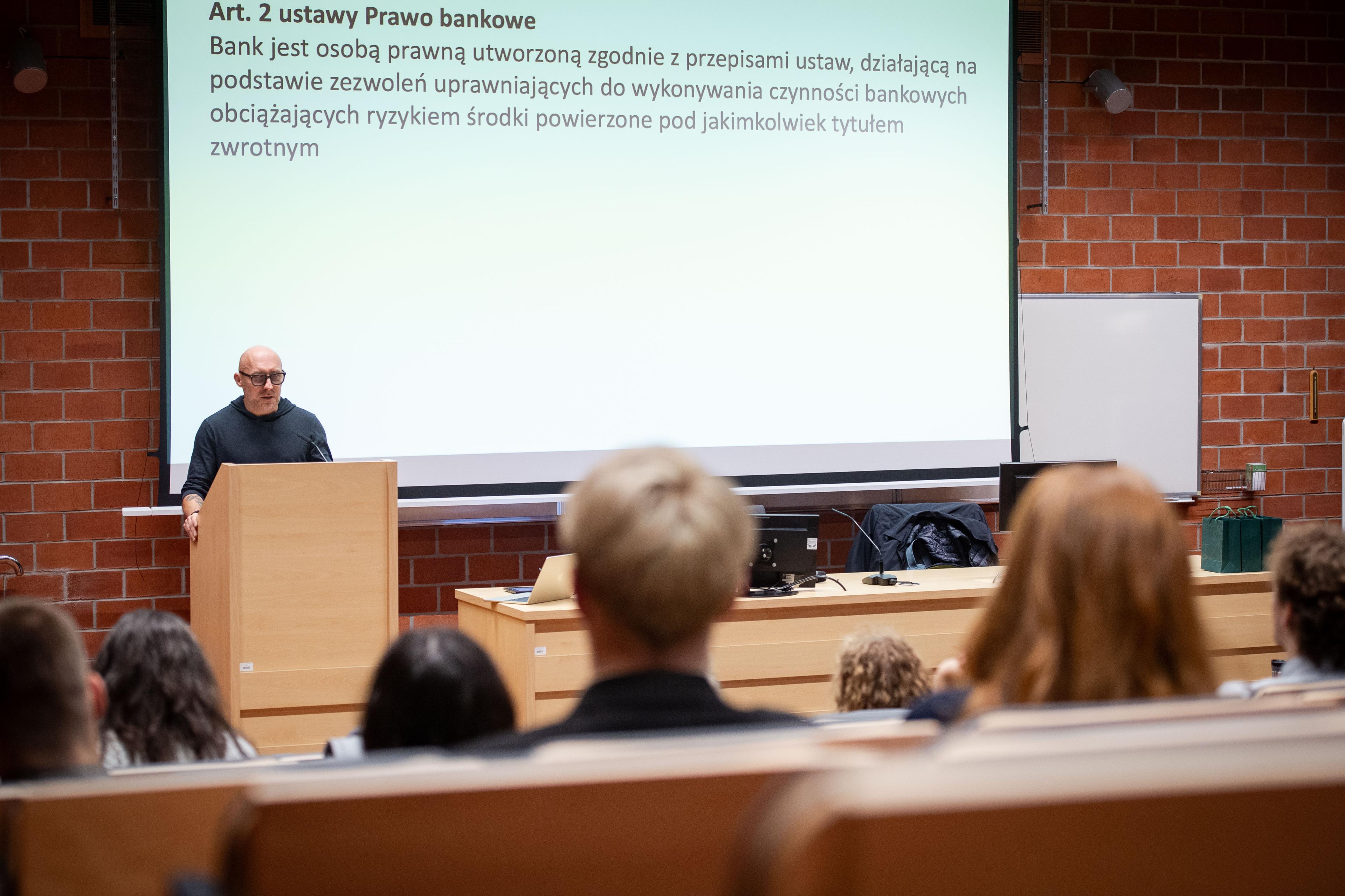 Wykład Emila Radziszewskiego zainaugurował działalność KNPB w nowym roku akademickim_1