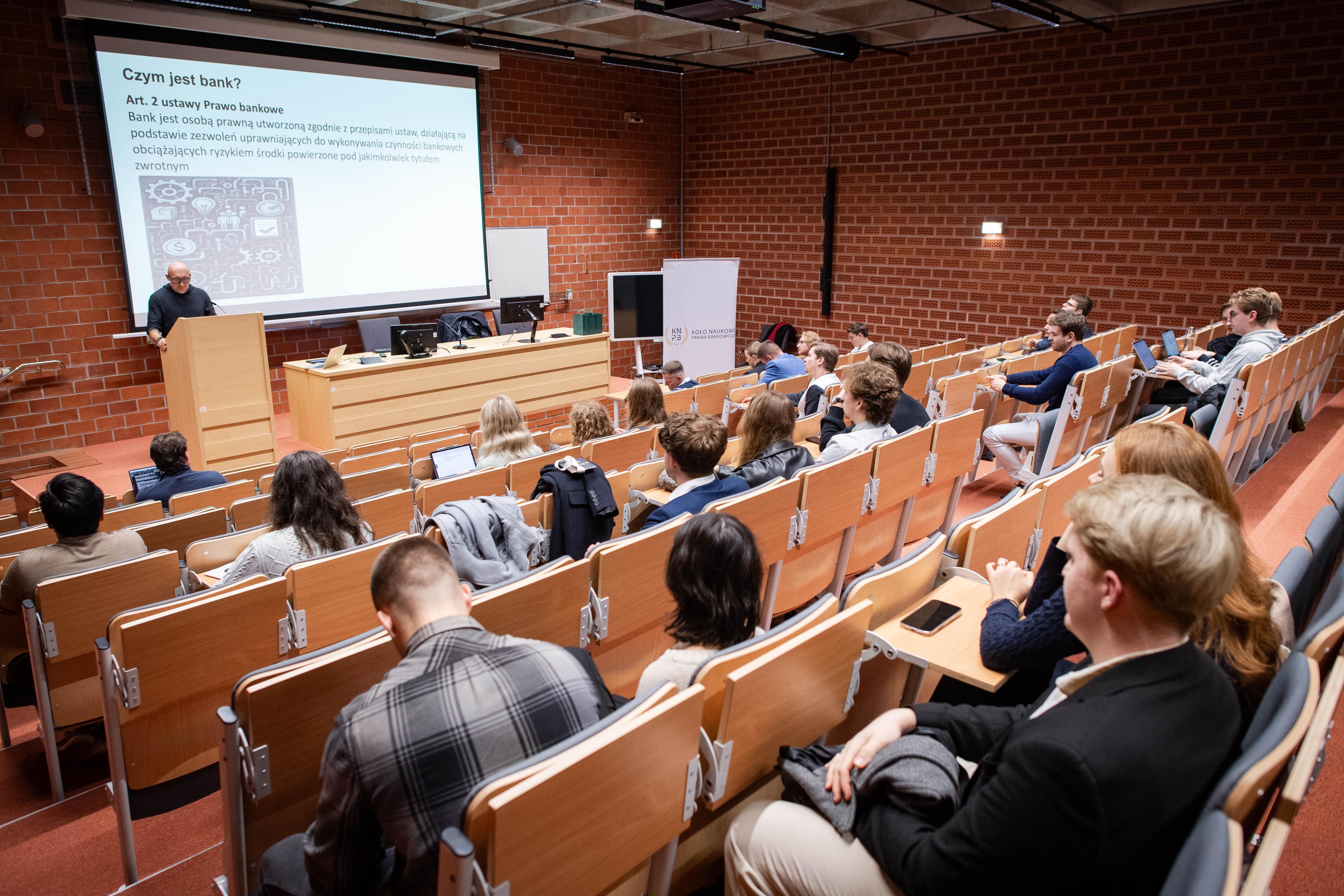 Wykład Emila Radziszewskiego zainaugurował działalność KNPB w nowym roku akademickim_6
