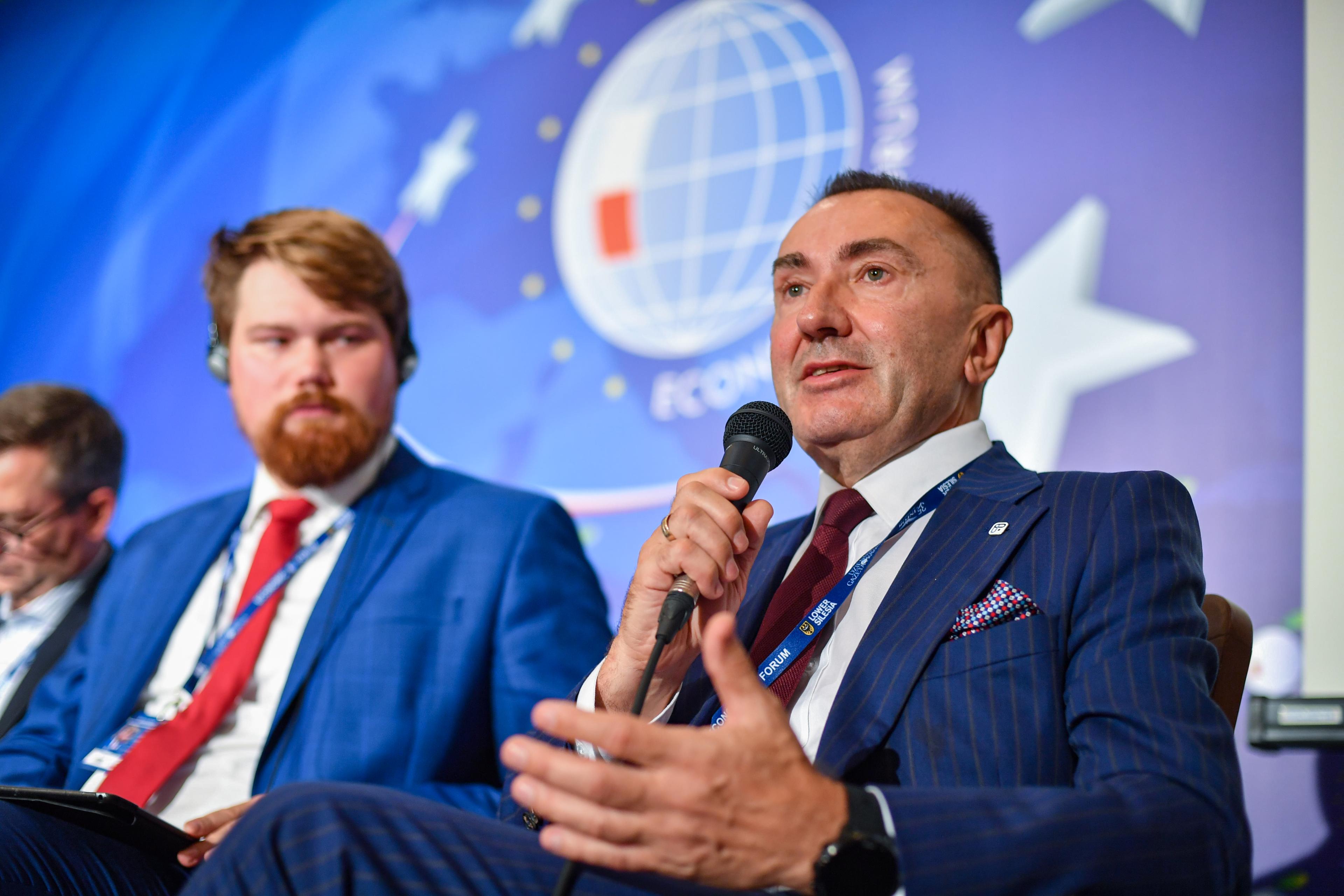 Zbigniew_Wilinski_na_Forum_w_Karpaczu-o_social_mediach