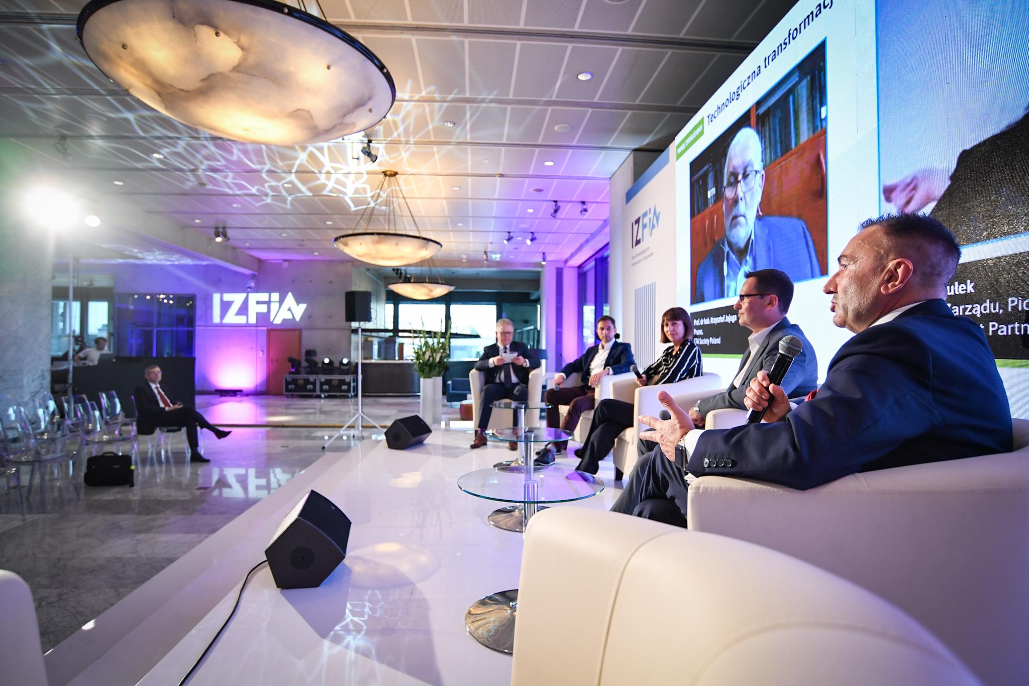 Zbigniew_Wilinski_w_panelu_w_ramach_Forum_Funduszy_IZFiA